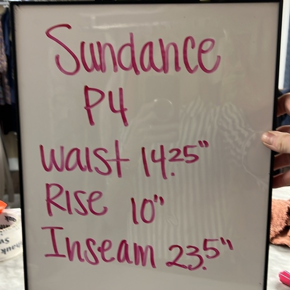 Sundance Vivant Cream Taupe Camo Print Floral Embroidered Jogger Pant Size P/4 - Picture 14 of 16